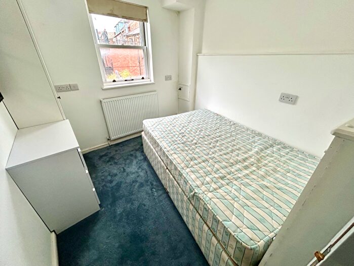 3 Bedroom Flat To Rent In Mannington Place, Bournemouth, BH2