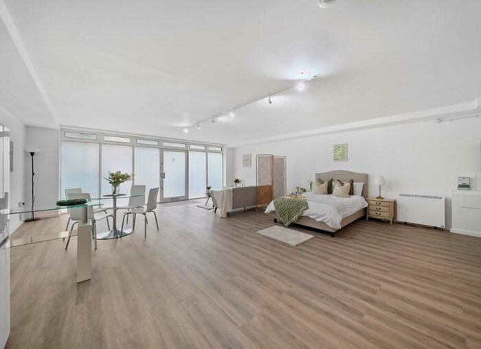 Studio To Rent In Palmers Road, London, E2