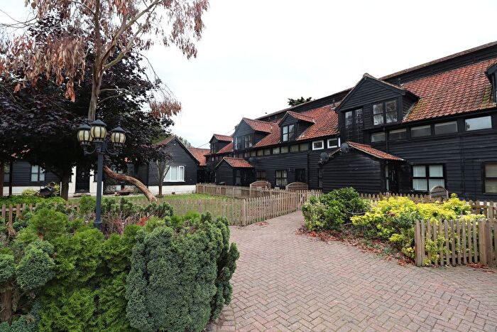 2 Bedroom Property To Rent In Coxtie Green Road, Brentwood, CM14