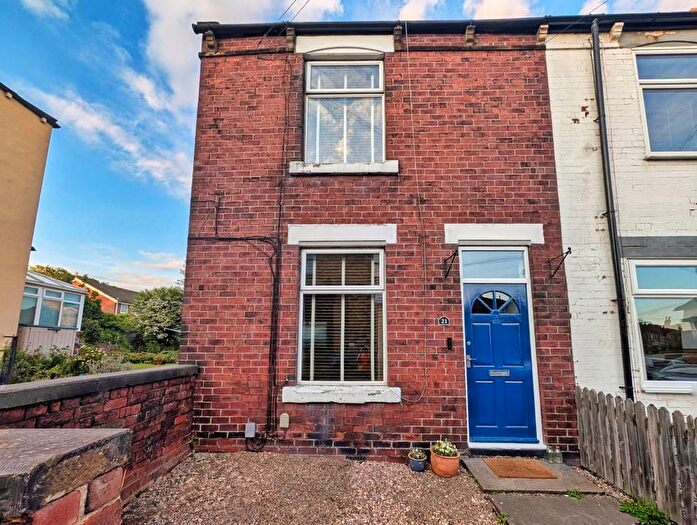 2 Bedroom End Terrace House For Sale In Millfield Road, Wakefield, WF4