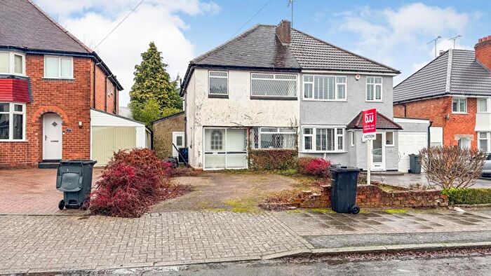 3 Bedroom Semi Detached House For Sale In Farlow Road, Northfield, Birmingham, B31