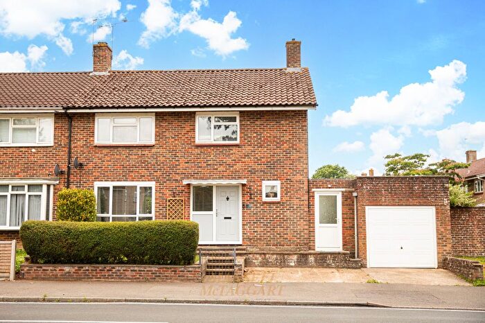 4 Bedroom End Of Terrace House For Sale In Titmus Drive, Crawley, RH10