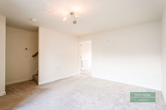 3 Bedroom End Of Terrace House For Sale In Hollyberry Road, Paignton, Torbay, TQ4