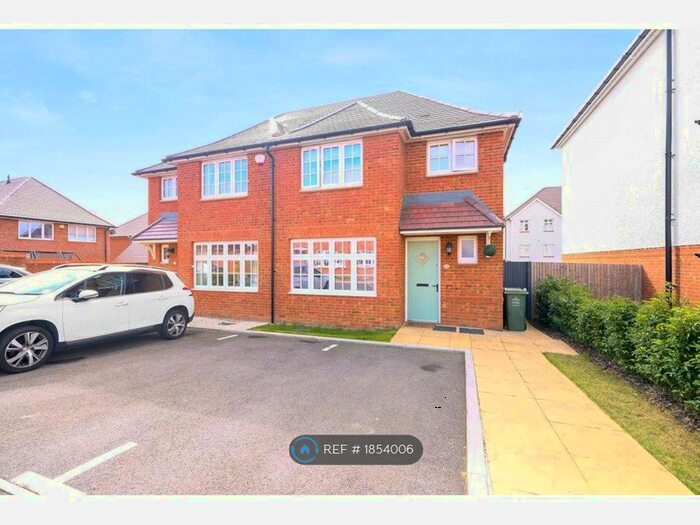 3 Bedroom Semi-Detached House To Rent In Frost Close, Ebbsfleet Valley, Swanscombe, DA10