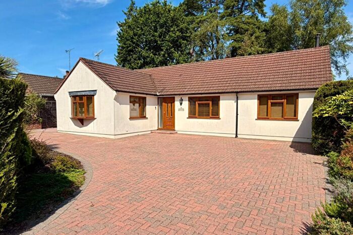 4 Bedroom Detached Bungalow For Sale In Ridgeway Close, Lightwater, GU18