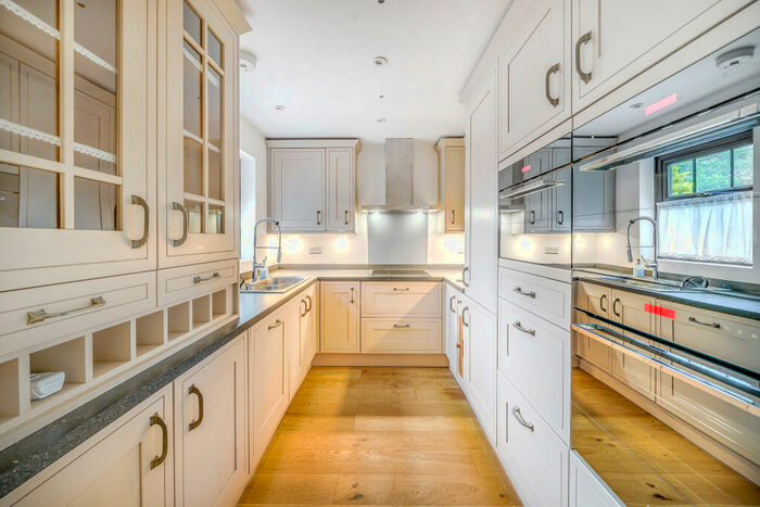 2 Bedroom Bungalow To Rent In Woodley Gardens, Lymington, SO41