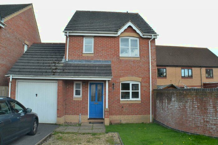 3 Bedroom Detached House To Rent In Harebell Drive Thatcham, RG18