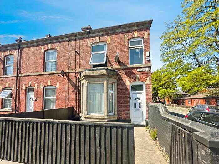 3 Bedroom Terraced House To Rent In Nelson Street, Bury, BL9