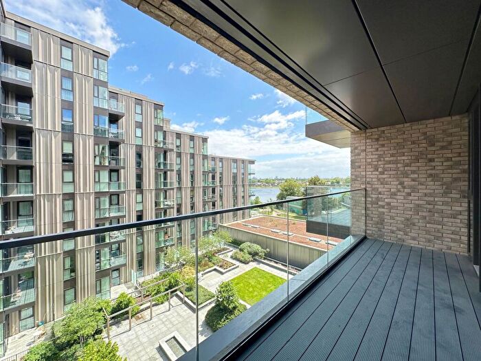 2 Bedroom Apartment To Rent In Coster Avenue, London, N4