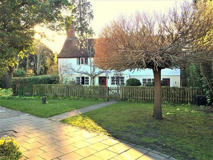 2 Bedroom Cottage To Rent In North Street, Horsham, West Sussex., RH12