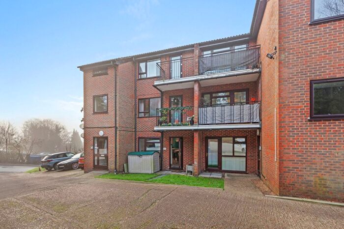 1 Bedroom Flat For Sale In Cock Lane, High Wycombe, HP13