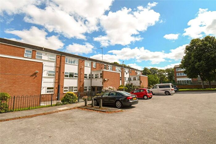 2 Bedroom Flat To Rent In Grovewood Court, Prenton, Wirral, CH43