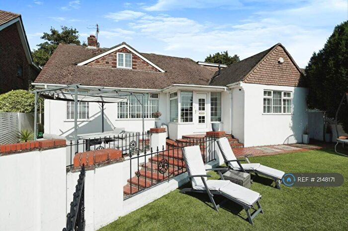 4 Bedroom Detached House To Rent In Carden Hill, Brighton, BN1
