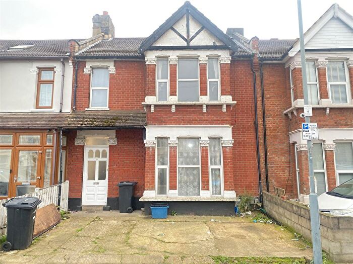 4 Bedroom Terraced House To Rent In Goodmayes Avenue, Goodmayes, Ilford, IG3