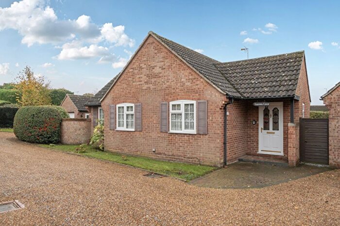 3 Bedroom Bungalow For Sale In Northend Close, Flackwell Heath, High Wycombe, Buckinghamshire, HP10