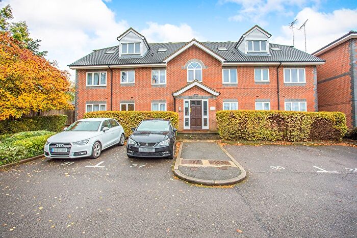 2 Bedroom Flat To Rent In Gade Close Rickmansworth Road, Watford, WD18