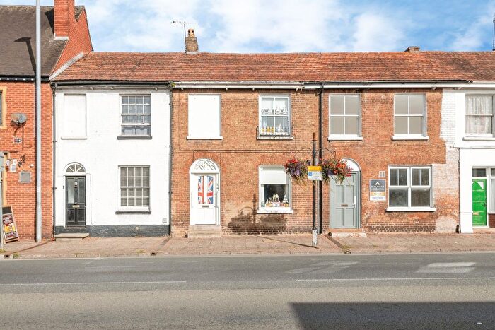 3 Bedroom Terraced House For Sale In East Reach, Taunton, TA1