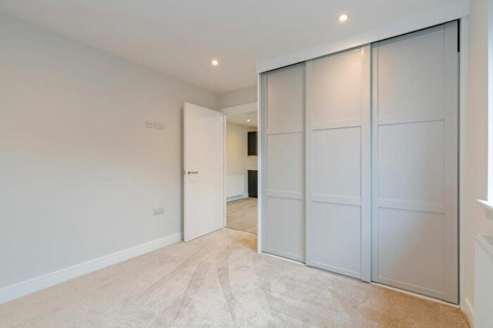 1 Bedroom Flat For Sale In Hereford Close, Guildford, GU2