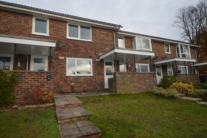 2 Bedroom Flat To Rent In Southlands, Lindisfarne Close, Cosham, Portsmouth, PO6