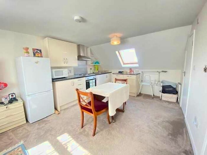 1 Bedroom Studio To Rent In Ravenor Park Road, Greenford, UB6