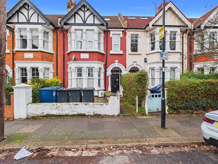 3 Bedroom Flat To Rent In First Avenue, London, W3