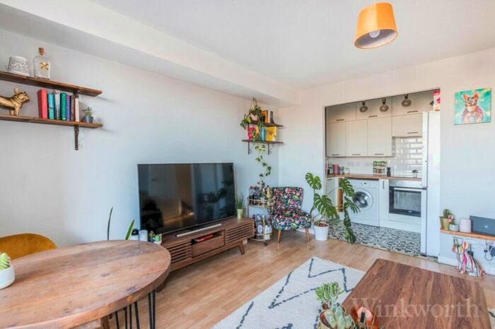 1 Bedroom Apartment To Rent In New Cross Road, London, SE14