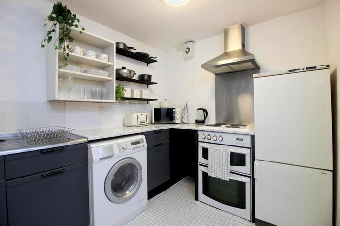 2 Bedroom Flat To Rent In Lower Banister Street, Southampton, SO15
