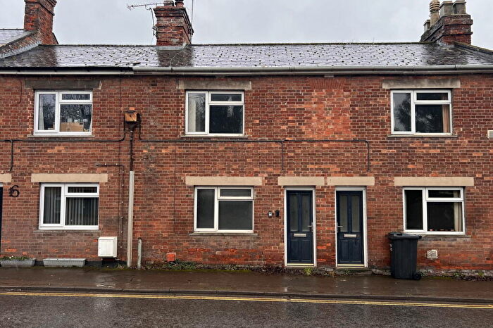 1 Bedroom Terraced House For Sale In Bath Road, Devizes, Wiltshire, SN10