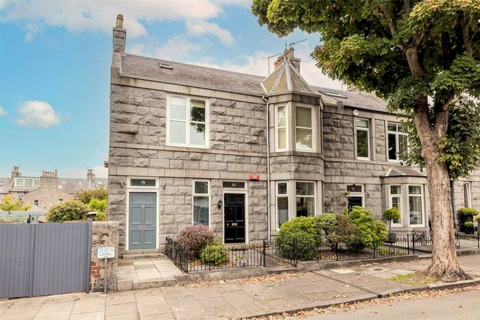 2 Bedroom Flat To Rent In Hosefield Avenue, Aberdeen, AB15