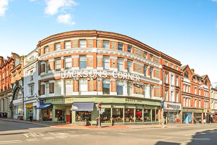 2 Bedroom Flat To Rent In High Street, Reading, Berkshire, RG1