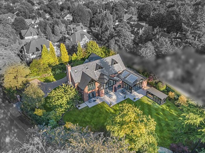 5 Bedroom Detached House For Sale In South Downs Drive, Hale, Altrincham, WA14