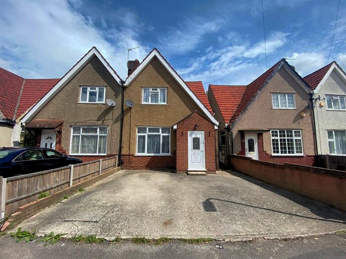 3 Bedroom Semi-Detached House To Rent In Thornton Avenue, West Drayton, UB7