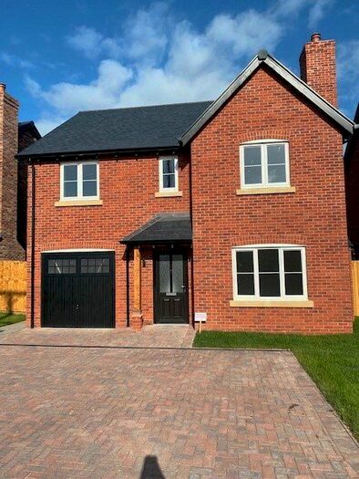 4 Bedroom Detached House For Sale In Maes Sarn Wen, Four Crosses, Llanymynech, Powys, SY22