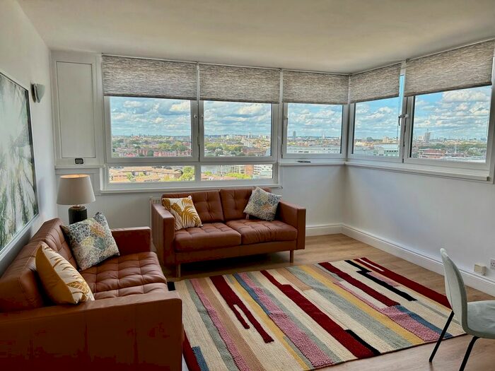 2 Bedroom Flat To Rent In Westbridge Road, London, SW11