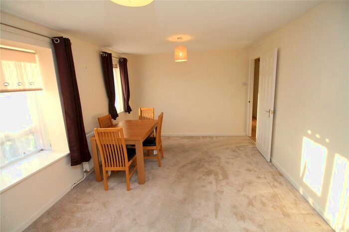 2 Bedroom Flat To Rent In Brancaster Close, Bedford, Bedfordshire, MK42