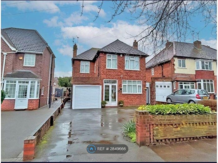 3 Bedroom Detached House To Rent In Woden Road East, Wednesbury, WS10