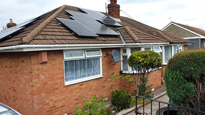 2 Bedroom Bungalow To Rent In Staveley Rd, Luton, LU4