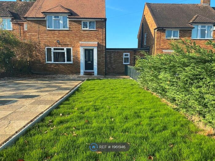 3 Bedroom Semi-Detached House To Rent In Garden Hedge, Leighton Buzzard, LU7