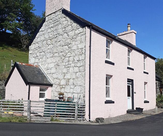 2 Bedroom Detached House For Sale In Oakfield, Dervaig, Isle Of Mull, PA75