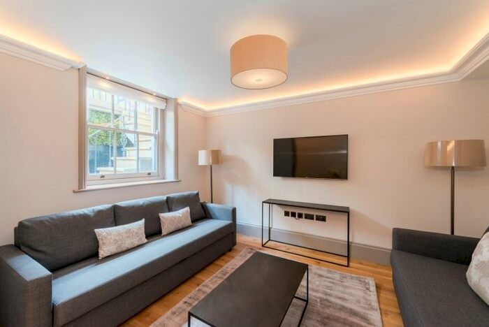 2 Bedroom Flat To Rent In Crawford Street, London, W1U