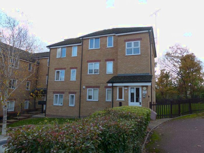 1 Bedroom Flat To Rent In Kirkland Drive, Enfield, EN2
