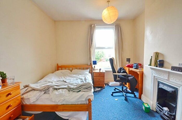 5 Bedroom Semi-Detached House To Rent In Dongola Road, Bristol, BS7