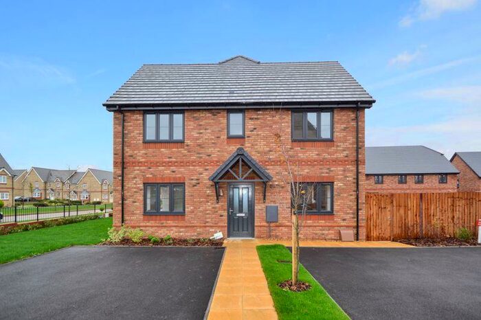 3 Bedroom Terraced House To Rent In London Road, Corby, NN17