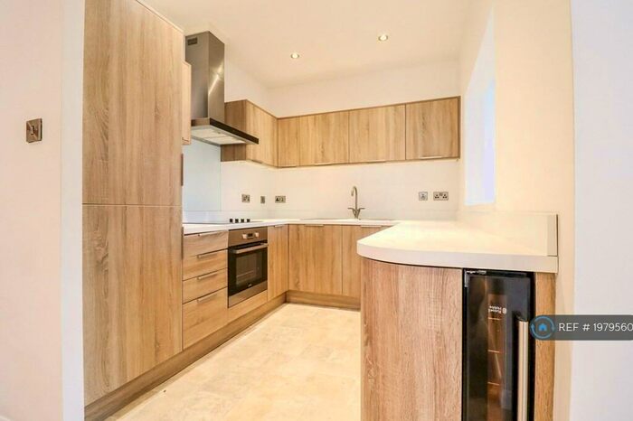 3 Bedroom Flat To Rent In Bath Street, Nottingham, NG1