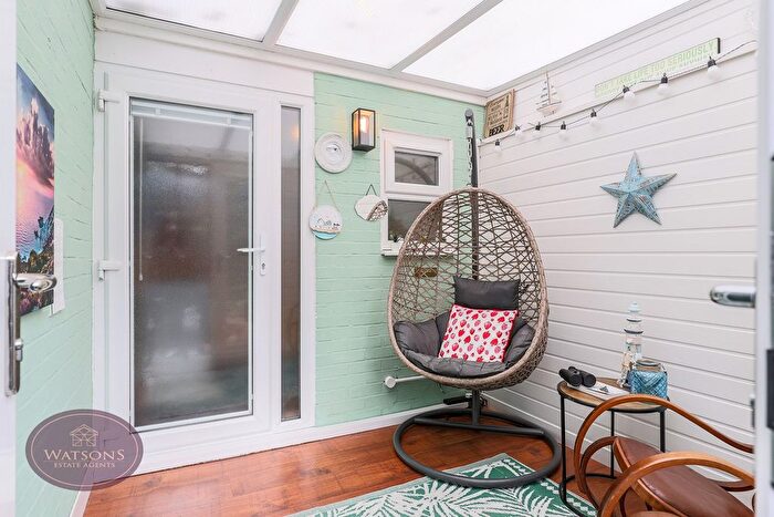 3 Bedroom Detached House For Sale In Bagnall Road, Nottingham, NG6