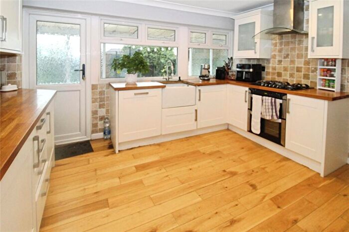 3 Bedroom Detached House To Rent In Hambledon Road, Waterlooville, Hampshire, PO7