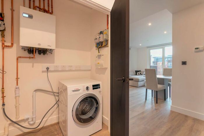 1 Bedroom Flat To Rent In The Barker, Shadwell Street, B4