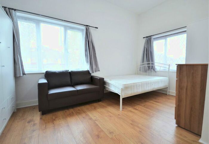 Studio To Rent In Churchfield Road, London, W3