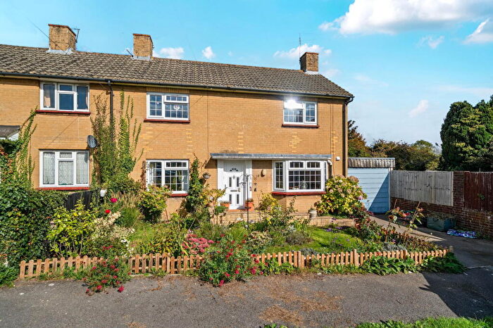 3 Bedroom End Of Terrace House For Sale In Kipling Walk, Basingstoke, RG22