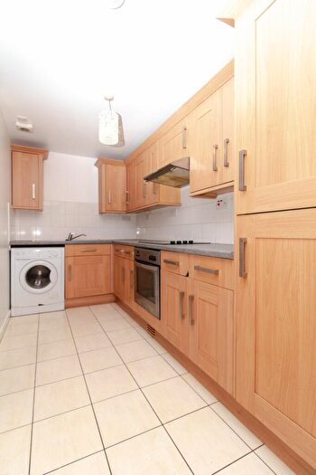 1 Bedroom Flat To Rent In Main Street, Renton, G82